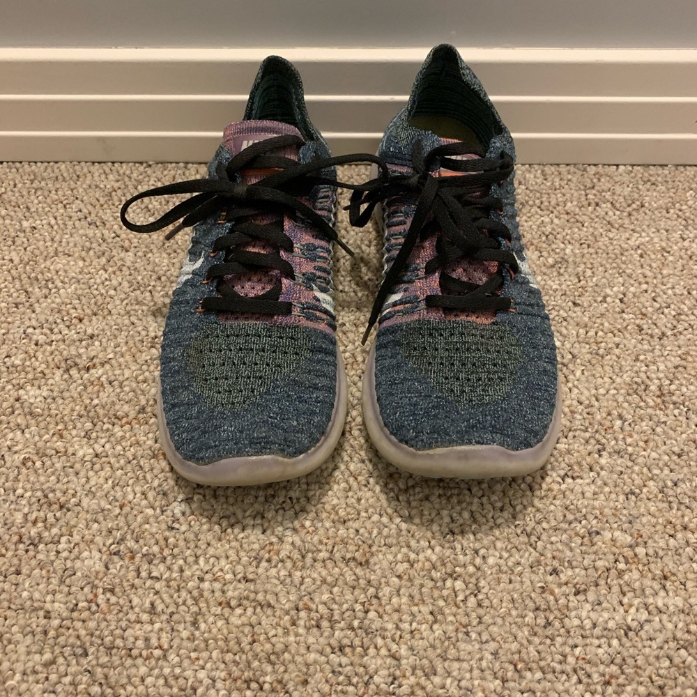 Nike flynit runners